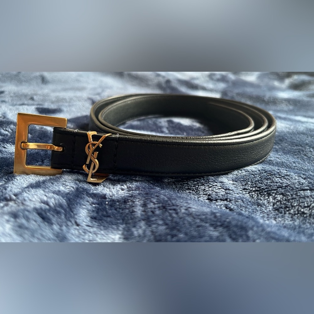 Sold

Saint Laurent YSL Monogram Leather Belt – Black/Gold – Size 80cm (32in)